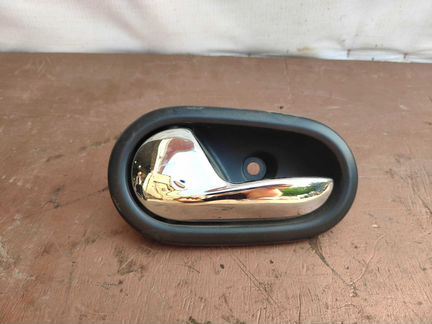 Ручка салонная левая Renault Logan 2