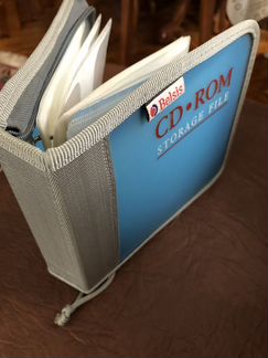 Чехол для CD на 34 диска в отличном состоянии