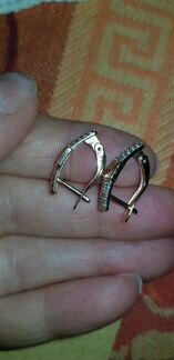 Золотые серьги