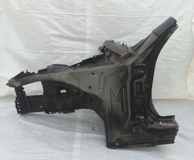 Четверть передняя правая и левая на BMW 3 GT F34