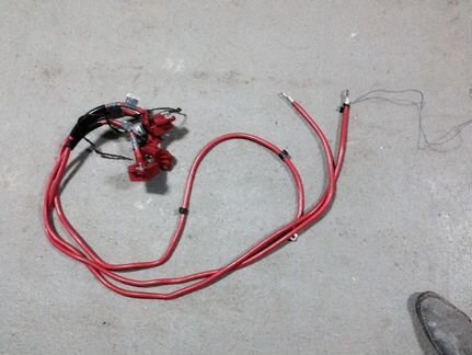 Bmw e60 плюсовая клемма 61 12 6 989 780