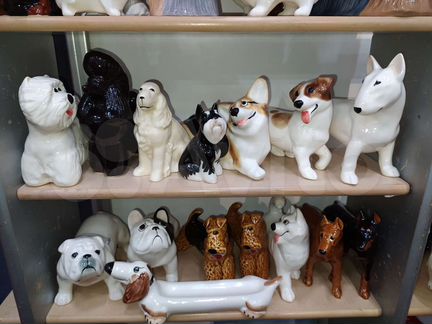 Коллекция фигурок собак