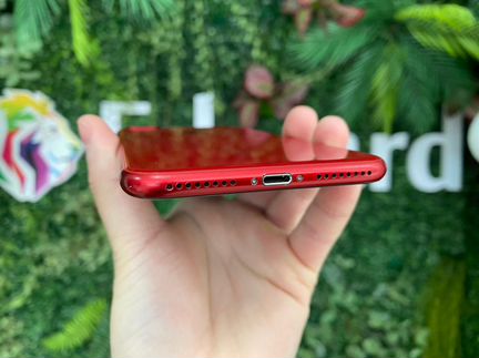 iPhone 8 Plus 64Gb Red Б/У