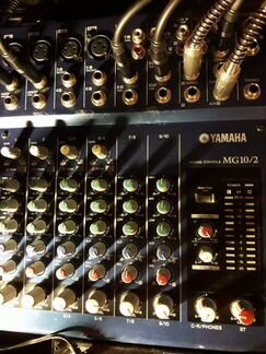 Yamaha MG 10/2 микшер