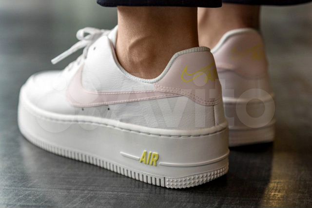 Nike Air Force 1 Sage White/Pale Pink 