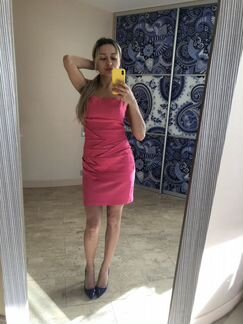 Розовое Платье, Италия