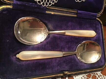 Десертные ложки антиквариат в боксе