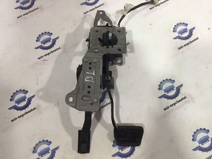 Педальный узел. Автомат Mazda 3 BL Ford Focus 2