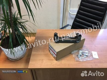 Скоба суппорта Chevrolet Tahoe 2007-2014 Передняя