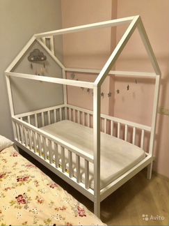 Детская кроватка-домик + матрас «Орматек»