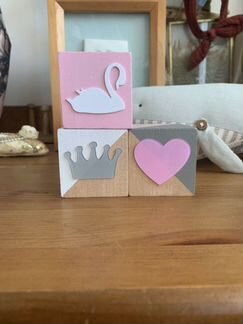 Деревянные кубики для декора в детскую