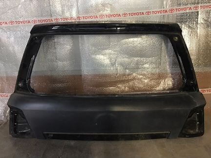 Дверь багажника. Toyota Land Cruiser 200