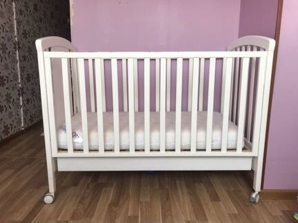 Итальянская кроватка с матрасом