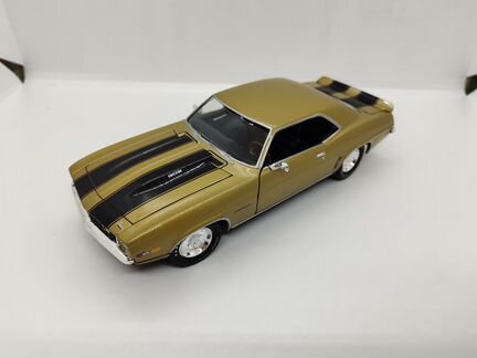 1/24 Chevrolet Camaro Z/28 302 1969 (CMW)