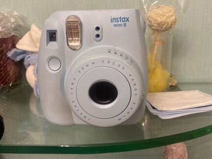 Плёночный фотоаппарат instax mini 8