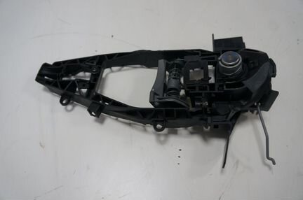 BMW G30 корпус водительской ручки с личинкой