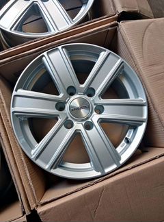 Диски новые литые R17 C на Hyundai Starex H1