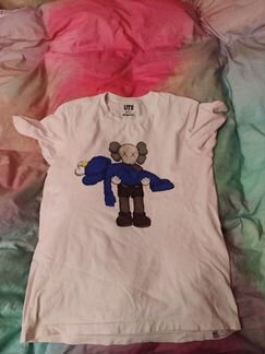 Uniqlo x Kaws футболка