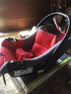 Автомобильное кресло