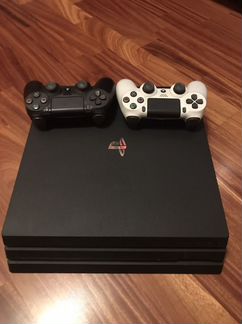 Sony ps4 pro 1 tb + 2 джойстика