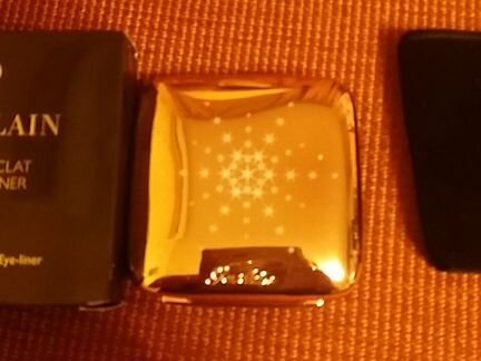 Тени для век