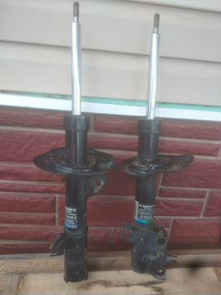 Передний амортизатор комплект Nissan Qashqai