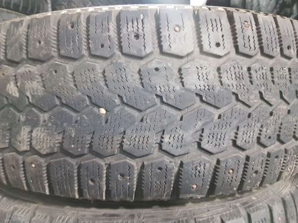 215 65 R16 Yokohama Ice Guard Stud