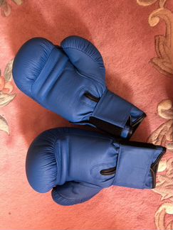 Боксерские перчатки