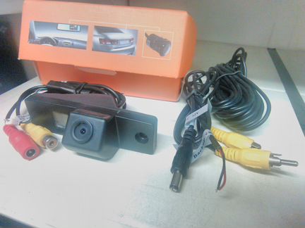 На Highlander (от 2010) Камера заднего вида