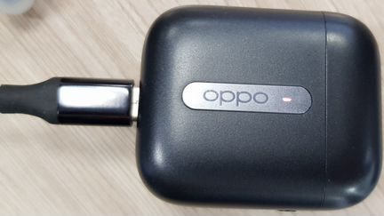 Oppo echo free зарядный кейс чёрный ETI03