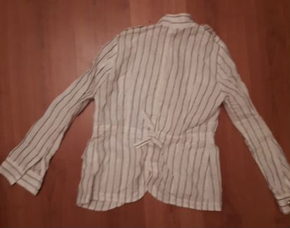 Белый брючный костюм