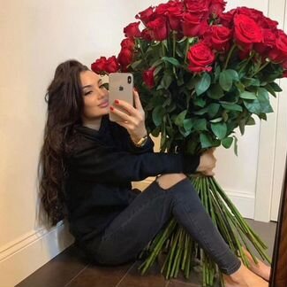 Розы длинные шляпные