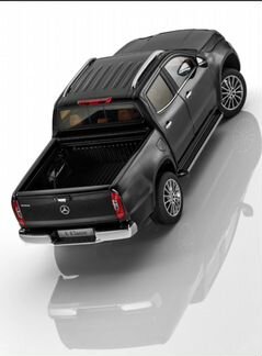 Модель Mercedes X-Class 1:18