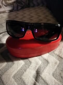 Солнцезащитные очки Valentino