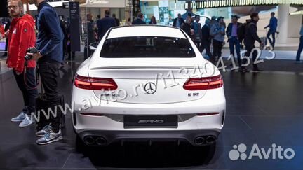 Mercedes E-class C238 диффузор с насадками 53 AMG