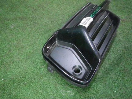 Решетка переднего бампера правая Volvo XC90 2 (201