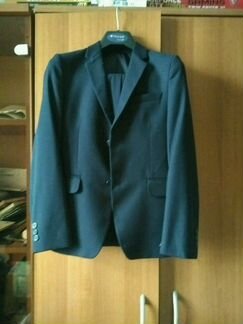 Школьный костюм 152 см