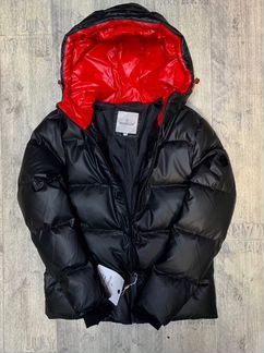Пуховик Moncler