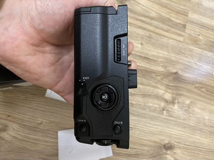 Батарейный блок Olympus HLD-9