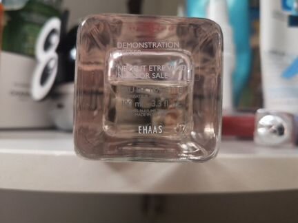 Hermes hermessence rose ikebana