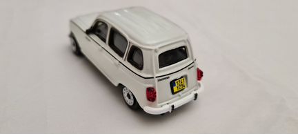 Renault 4 TL Savane (Bburago 1/43)