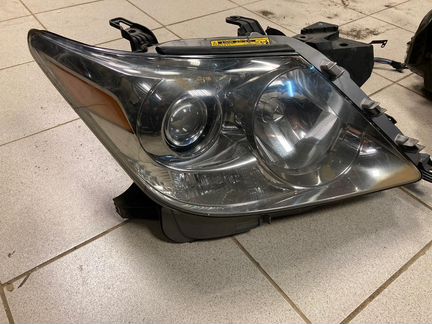 Фара правая Lexus LX570