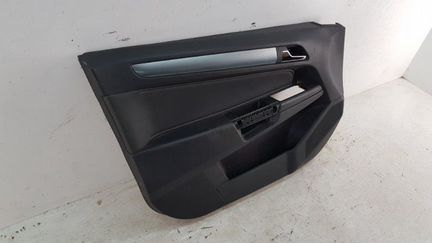 Обшивка двери передняя левая Opel Astra H 2004
