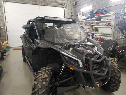 Лобовое стекло Can am Maverick X3 с дворником
