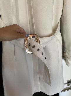 Пальто белое Zara