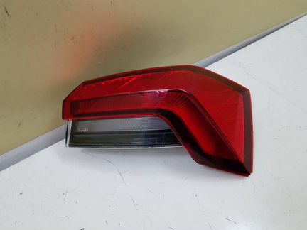 Фонарь правый Skoda Rapid 2