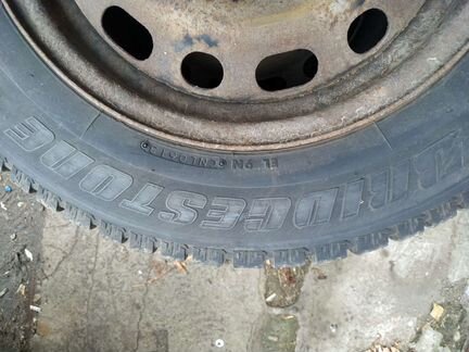Шины зимние Bridgestone 195/65/15