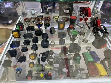 Кнопки для автомобиля и мототехники