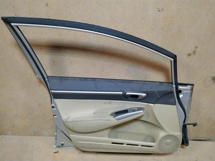 Дверь Honda Civic 4D 8 2007 передняя левая