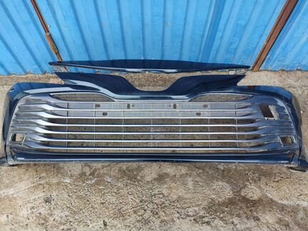 Бампер Toyota Camry 70 передний оригинал